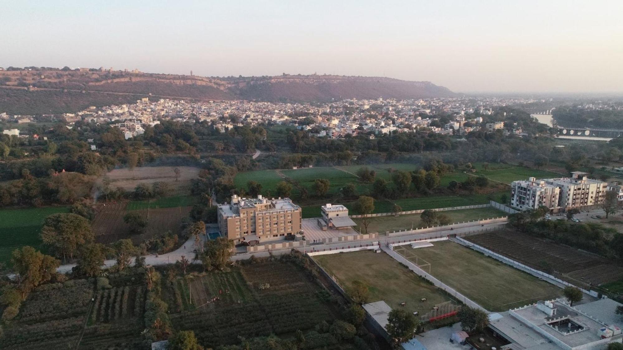 Kukda Resort Chittorgarh Buitenkant foto